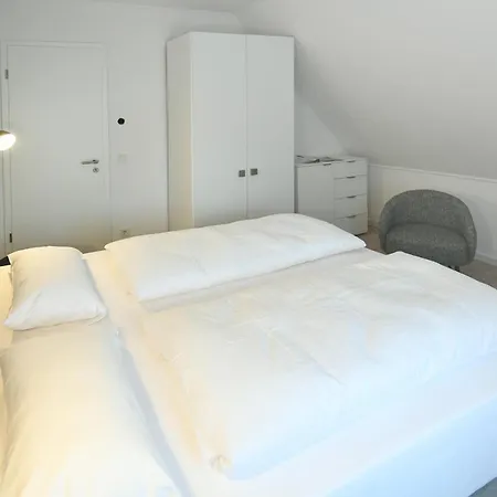 Haus Christa 6 Апартаменты *